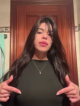soycamila26 online show from February 2025 01:54:01 PM