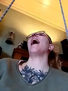 Astrid-Gilbert online show from February 2025 04:08:01 PM