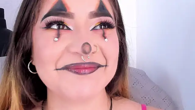 Shanntal  online show from October 2025 07:55:01 PM