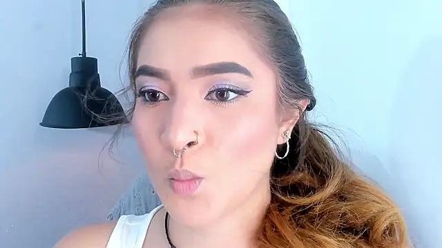 Shanntal  online show from October 2025 07:56:01 PM