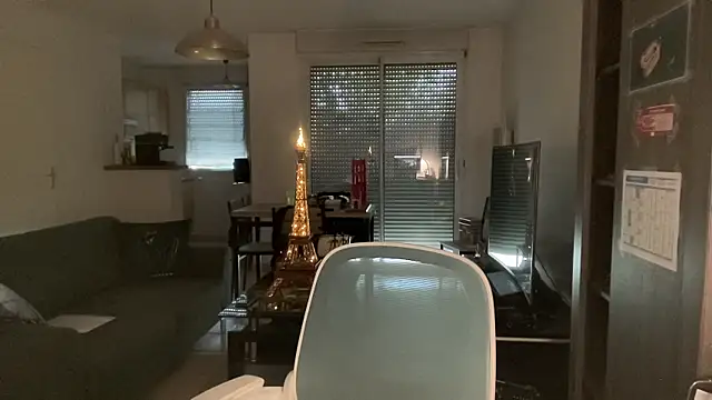 Funnyjul31 online show from April 2026 02:22:01 PM