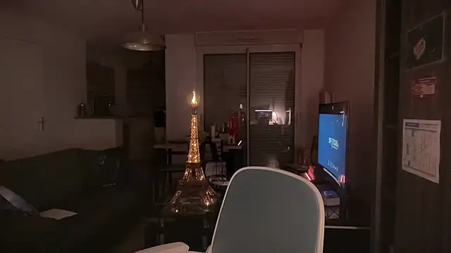 Funnyjul31 online show from April 2026 04:45:02 PM