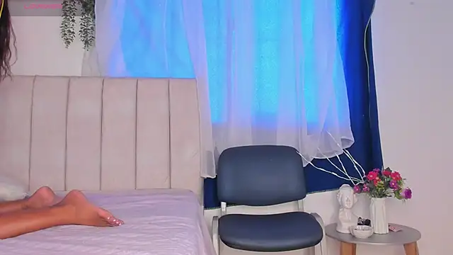 alice guzman1 online show from October 2025 04:13:02 PM