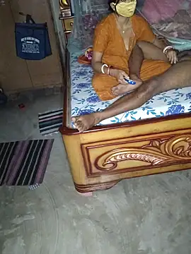 birds0641 online show from November 2025 06:39:01 PM