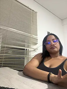 my cam online show from February 2025 11:04:02 PM