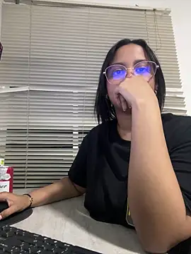 my cam online show from March 2025 12:32:01 AM