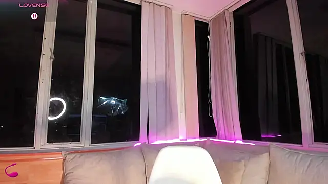 Little  Linda online show from September 2025 03:43:01 AM