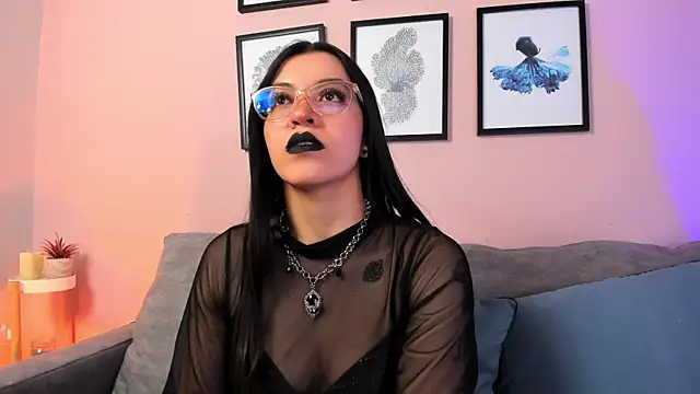 nina  dixon online show from February 2026 10:25:01 PM