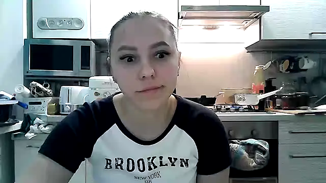 Snapshot of Misssweet_s chatting on February 2025 03:04:01 PM Misssweet s online show from February 2025 03:04:01 PM