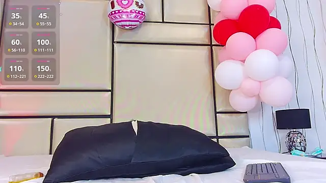 JulianaaHerrera online show from February 2025 02:08:01 PM