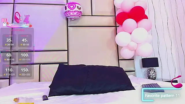 JulianaaHerrera online show from February 2025 02:22:02 PM