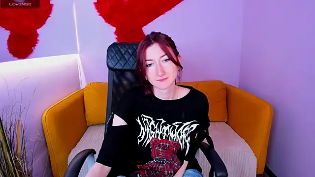 Violet Moreau online show from July 2026 09:56:01 AM