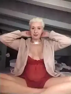 divinaerotica online show from February 2025 05:50:01 PM