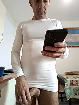 Snapshot of juanignacioargentino chatting on February 2025 01:32:01 PM juanignacioargentino online show from February 2025 01:32:01 PM