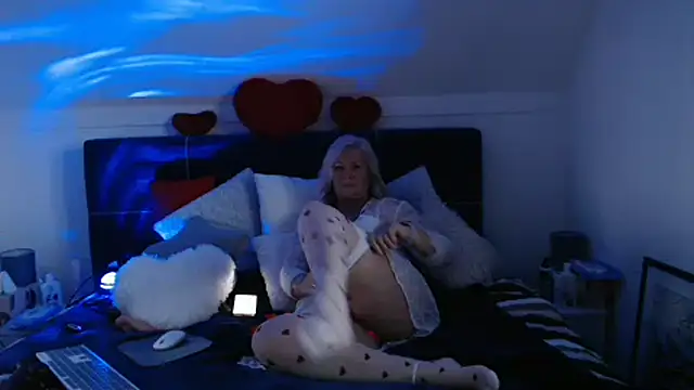 Juliana60 online show from March 2025 05:33:01 AM