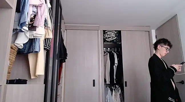 miketwink online show from March 2025 10:09:02 PM