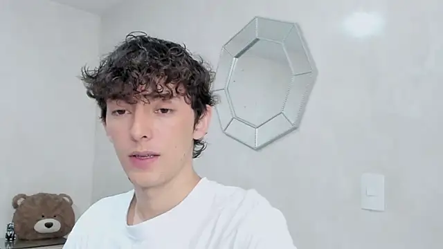 miketwink online show from February 2026 10:26:02 PM