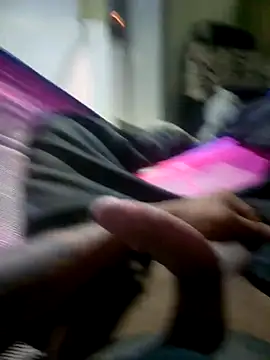 Snapshot of KasuHongoz chatting on March 2025 01:14:02 AM KasuHongoz online show from March 2025 01:14:02 AM