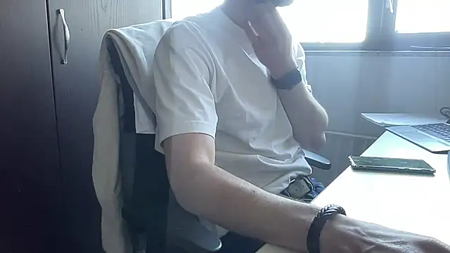 bullyboyy online show from March 2025 03:07:01 PM