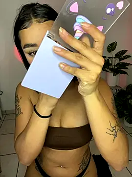 Snapshot of meli_ortiz_ chatting on November 2025 04:18:02 PM meli ortiz online show from November 2025 04:18:02 PM