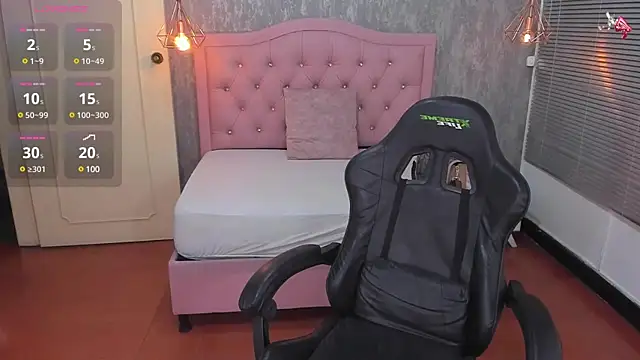 Hadley  online show from February 2025 04:01:02 AM