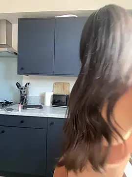 Snapshot of cute_carly_ chatting on July 2026 04:02:01 PM cute carly online show from July 2026 04:02:01 PM