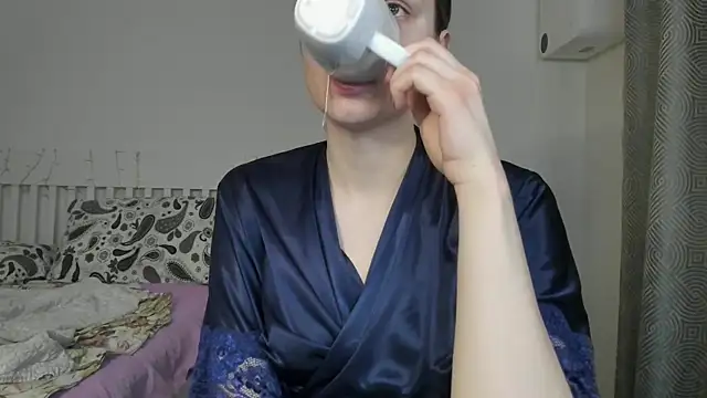 Snapshot of Hustle_Babyy chatting on September 2025 07:46:02 PM Hustle Babyy online show from September 2025 07:46:02 PM