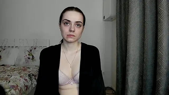 Snapshot of Hustle_Babyy chatting on November 2025 03:23:01 PM Hustle Babyy online show from November 2025 03:23:01 PM