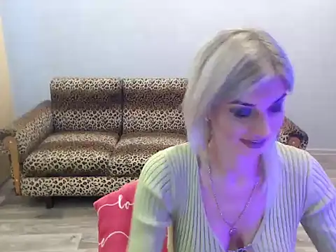 SexyBeatriice online show from October 2025 06:25:02 AM