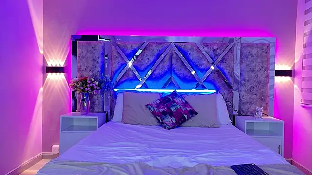 AliDiaz  online show from September 2025 11:43:01 AM