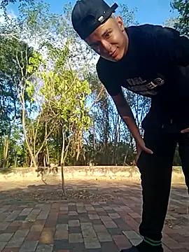 arevalo1124 online show from October 2025 09:45:01 PM