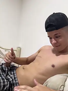 arevalo1124 online show from November 2025 12:15:02 PM