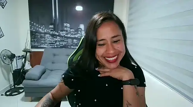 kamila lovee online show from February 2025 08:58:01 PM