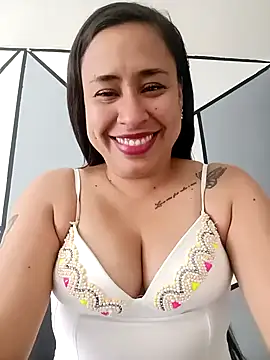 kamila lovee online show from September 2025 07:14:02 PM