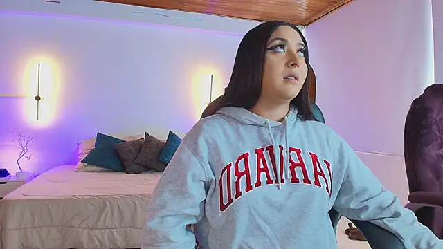  Emma11 online show from February 2025 07:38:02 PM