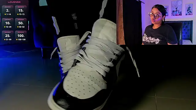 aleya bliss online show from November 2025 04:00:02 AM