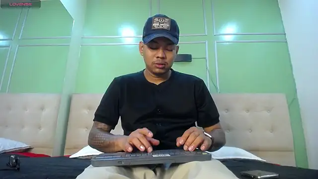 Saipadpuer30 online show from February 2025 03:12:02 AM