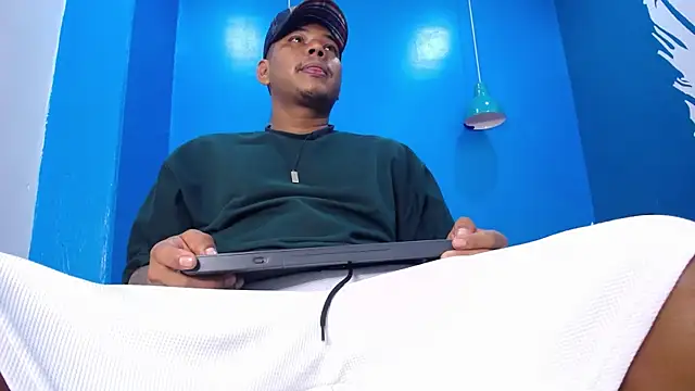 Saipadpuer30 online show from February 2025 03:33:02 AM