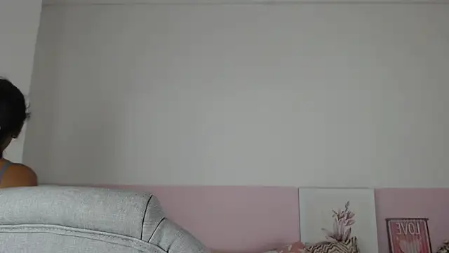 brendathompson  online show from February 2025 12:48:01 PM