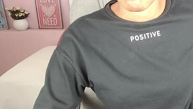 brendathompson  online show from February 2025 12:36:01 PM