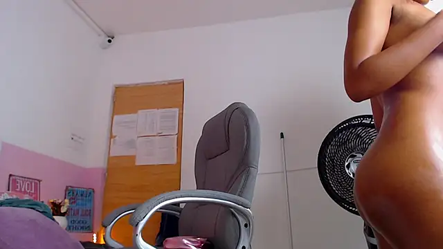 brendathompson  online show from February 2025 07:47:02 PM