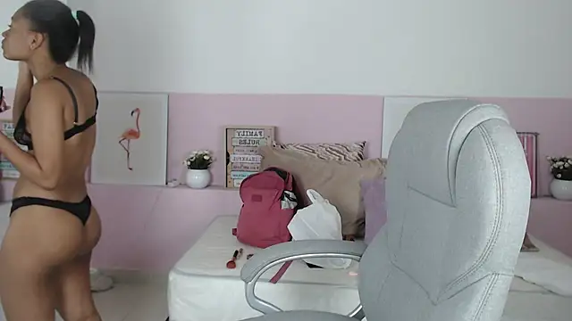 brendathompson  online show from March 2025 03:26:01 PM