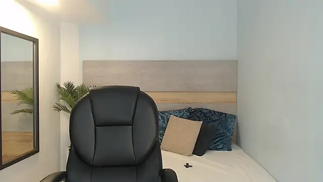 brendathompson  online show from September 2025 02:22:02 AM