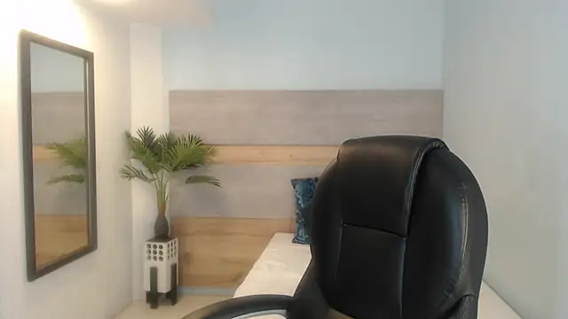 brendathompson  online show from September 2025 03:50:02 AM