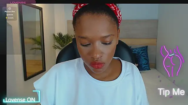 brendathompson  online show from September 2025 01:52:01 AM