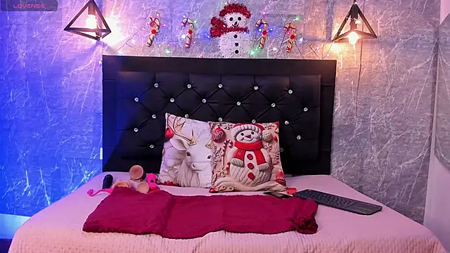 emberhodson online show from November 2025 12:19:02 PM