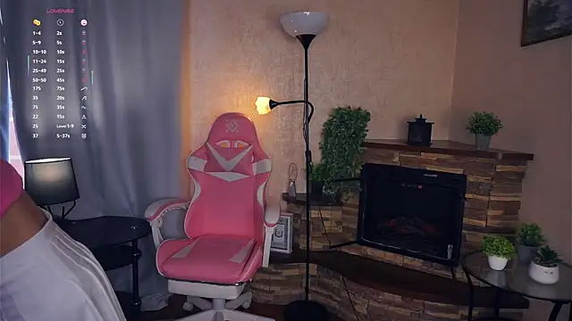 ErlinaBuoy online show from September 2025 05:33:01 AM