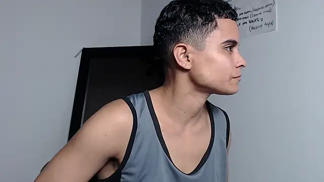 Liiamthompson online show from February 2025 11:01:01 PM