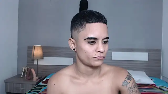 Liiamthompson online show from October 2025 10:18:01 AM