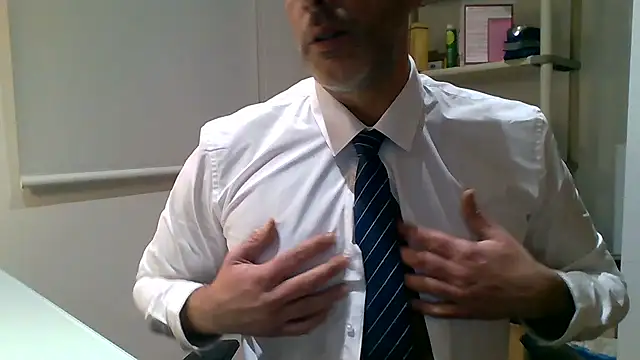 66MA69 online show from November 2025 12:02:01 AM